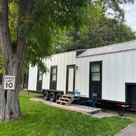 The Endeavor Tiny Home! Elizabethtown Εξωτερικό φωτογραφία